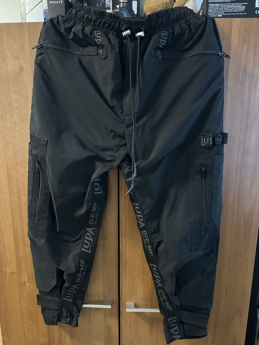 Luda Панталон.