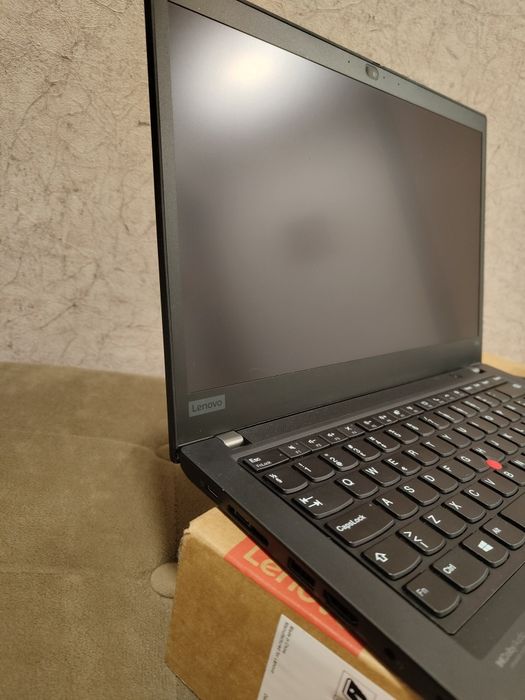 Thinkpad T14 Gen 2, 14" TOUCH, Ryzen 5 Pro, 16Gb, 512Ssd
