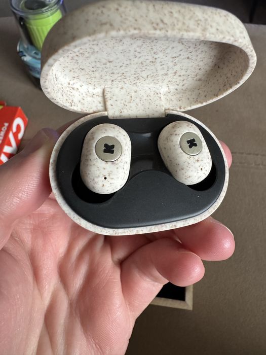 Bluetooth Слушали + външна батерия + mini speaker