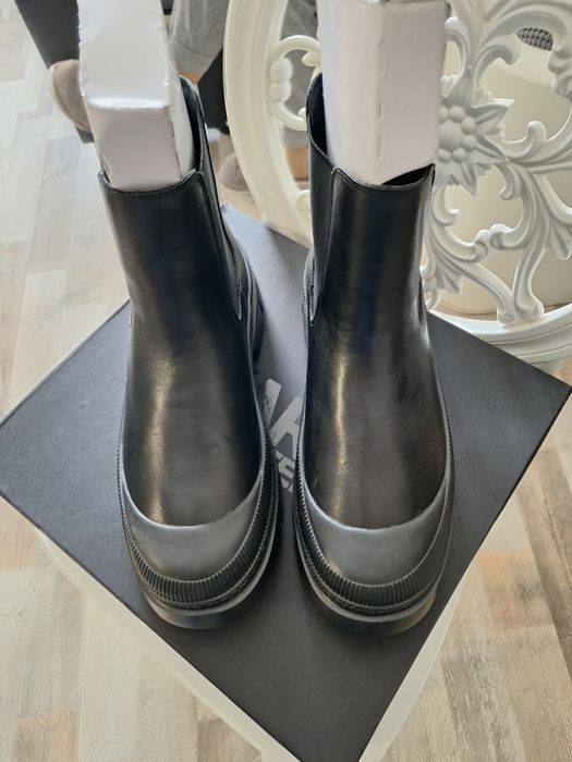 Ghete Karl Lagerfeld- Noi, nepurtate