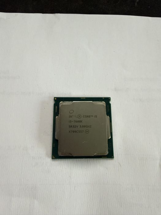 Vand Procesor i5 7600k