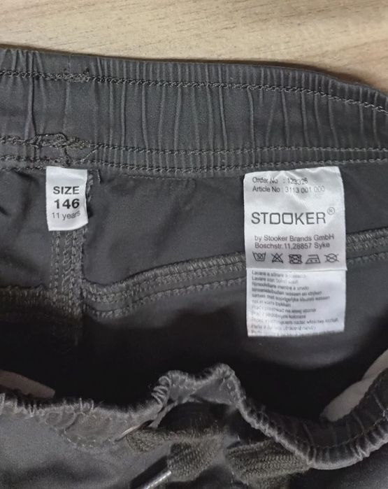 Pantaloni pentru băieți mărimea 146 cm(11 ani)