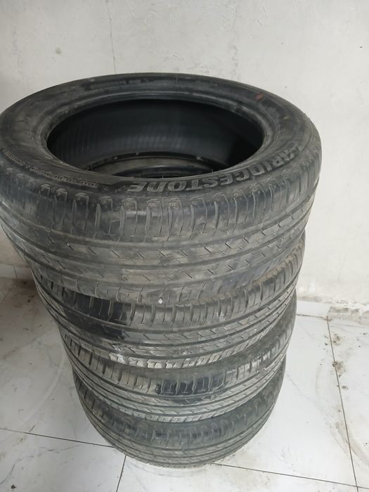 Шины лето 265 60 R18  хорошее состояние срочно торг