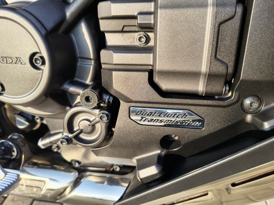 Мотоциклет Honda NT 1100 DCT