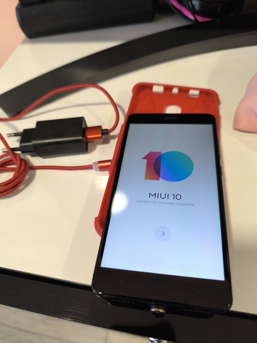 Xiaomi redmi note 4 със  зарядно