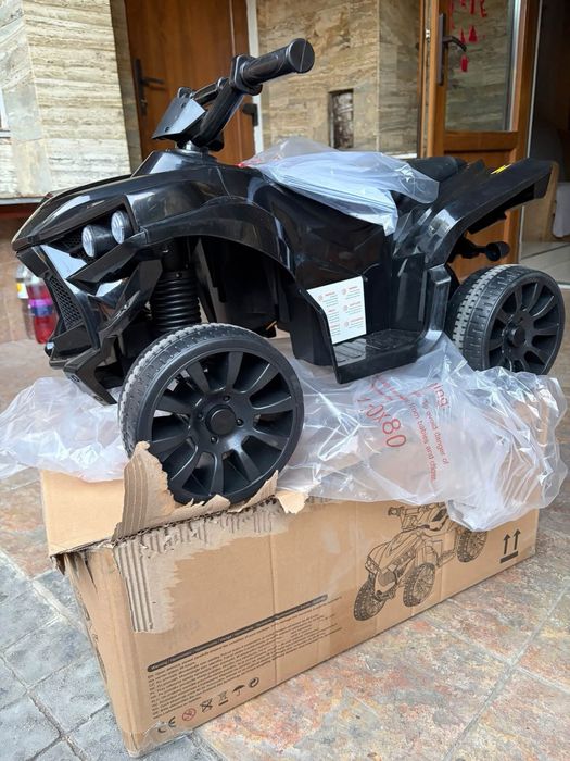 Vând ATV, copii cu vârsta până în 4 ani
