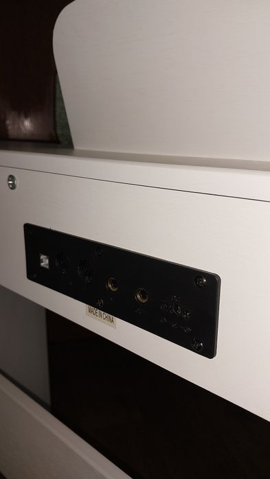 Продам пианино LEXINGTON