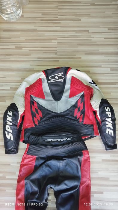 Продавам Мото кожен екип