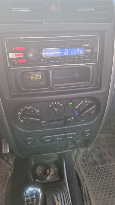 Vând suzuki jimny anul 2010 luna a 10