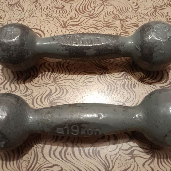 Ваза для цветов высокая и другие вещи для дома