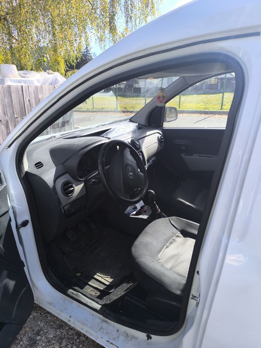 Vând Dacia Dokker
