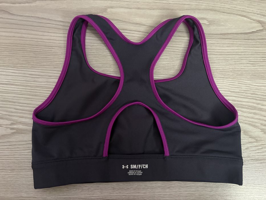 Bustiera Under Armour, noua, fara eticheta, mar S