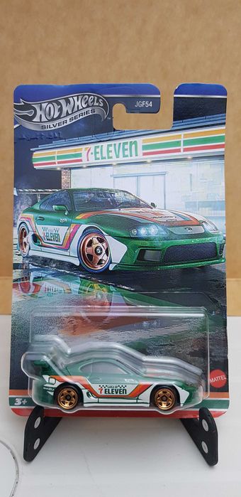 macheta hot wheels Toyota supra seven  7 eleven