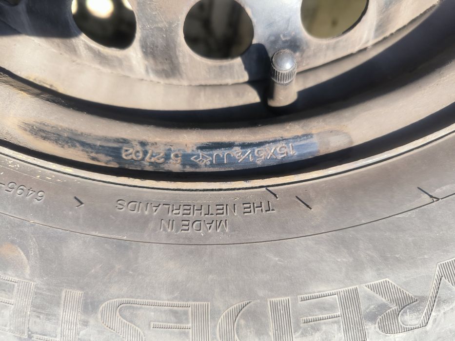 Джанти 5х114.3 R15 със зимни гуми и тасове