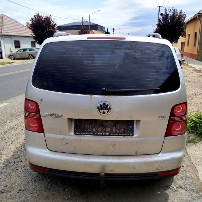 Bara spate Vw Touran Facelift an 2006-2010