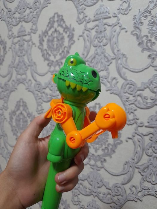 Динозаврик держатель для леденцов