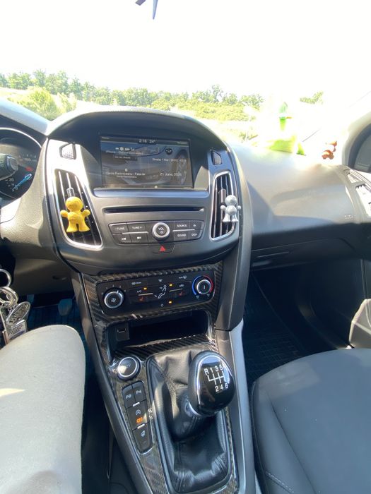 FORD Focus 2015 — imagine 5