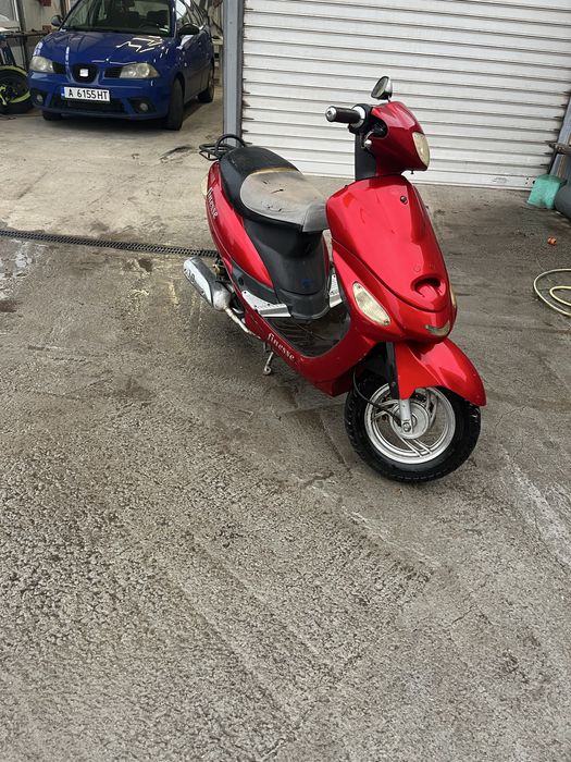 Продавам скутер без документи