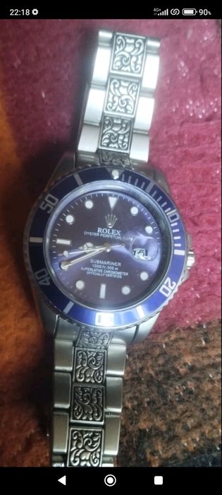Продавам чесовник  Roleks 18k 750проба
