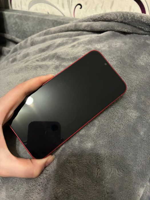 Айфон 13 почти новый