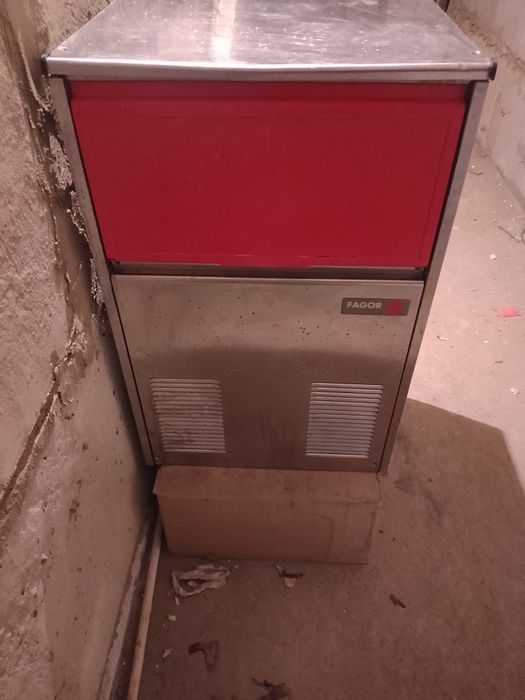 Льдогенератор Италия