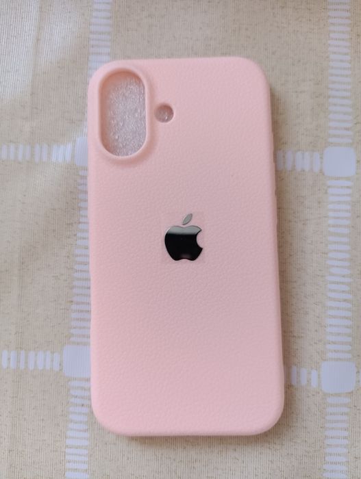 Чехлы на iPhone 16 три за 1000