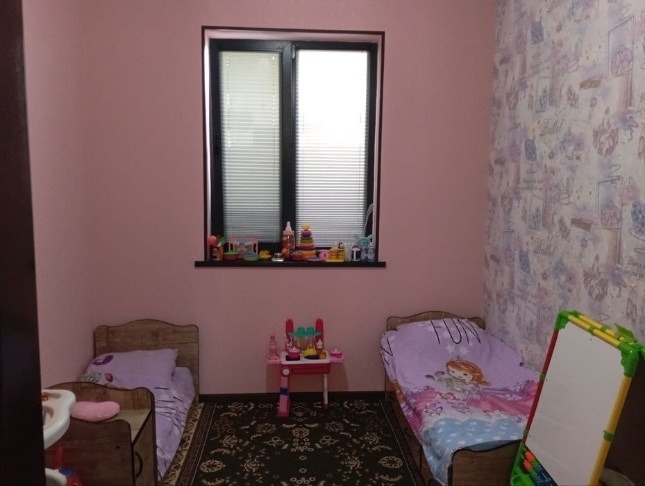 Уй сотилади. 2 сот. 4 хона +ошхона. 3 та с/у.