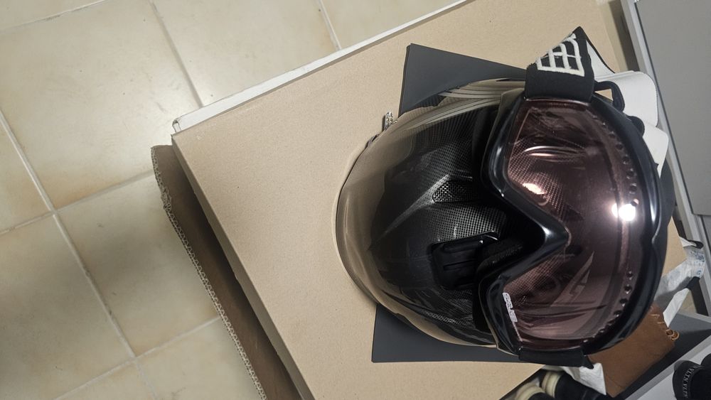 Ски каска + очила