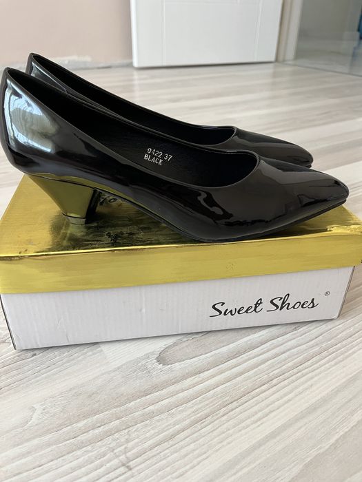 Дамски обувки НОВИ !!!