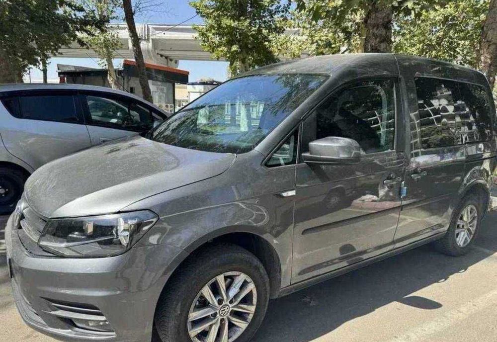 walksvagen caddy cargo variantga