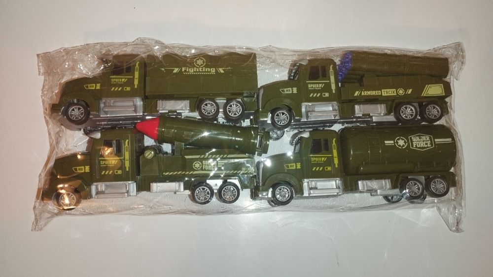 Продам набор военных машинок, пластик