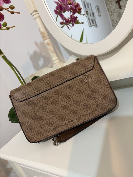 Geanta guess ca noua