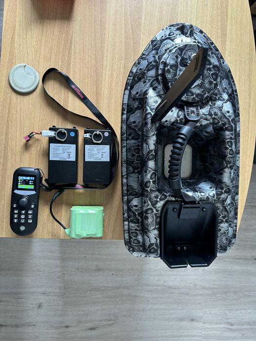 Лодка за захранка Boatman 2021