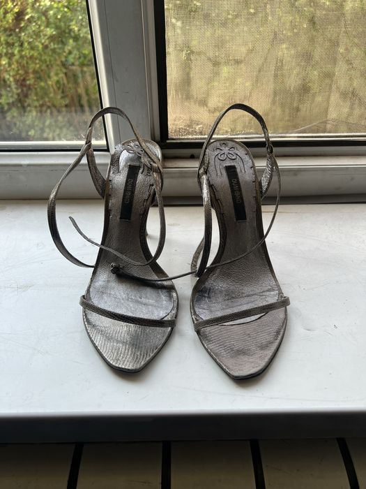 Босоножки кожаные