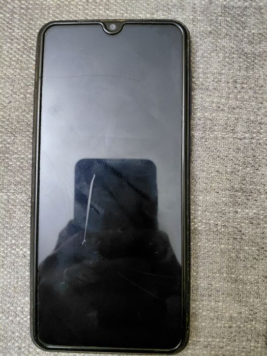 Продам телефон самсунг А20