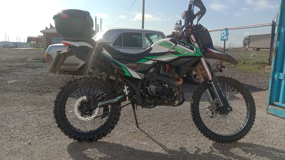 Мотоцикл улар250