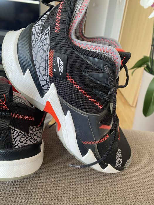 Adidasi baschet jordan