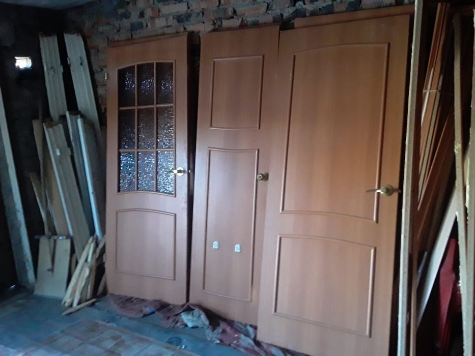 Продам двери межкомнатные