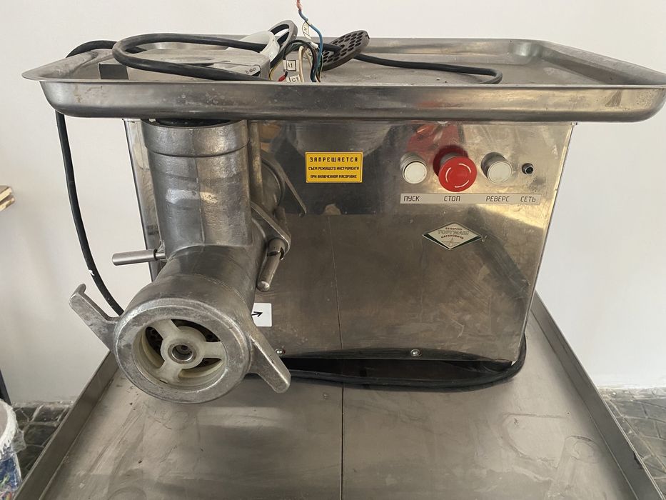 Продам электромясорубку МИМ 300