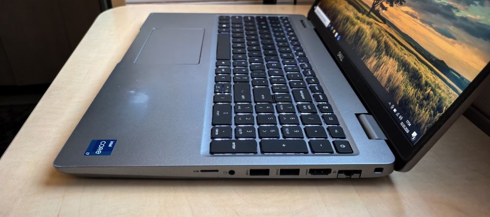 Laptop Dell Latitude 5521_i7-11850H gen 11_12GB DDR4_256GB SSD_15.6FHD
