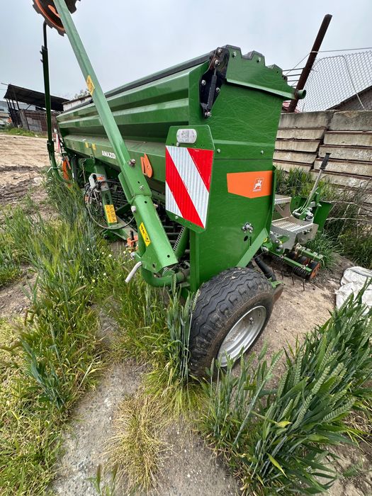 Semănătoarea păioase Amazone D9 4000 super 33 - an 2022 - second hand