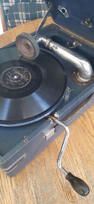 Patefon interbelic de colecție