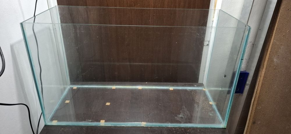 Acvariu 80 litri - Sticla clara