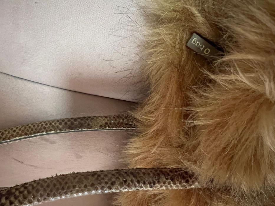 Дамски чанти и дрехи