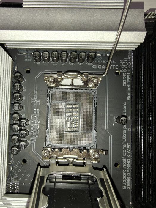 Placa de bază Gigabyte Z890