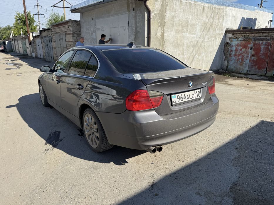 Продам BMW 330 (3 series)