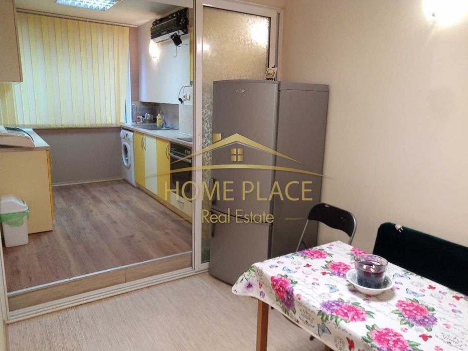 Дава се под наем Тристаен апартамент в Варна, Център - 94 кв.м за 977.16 € - Снимка #2