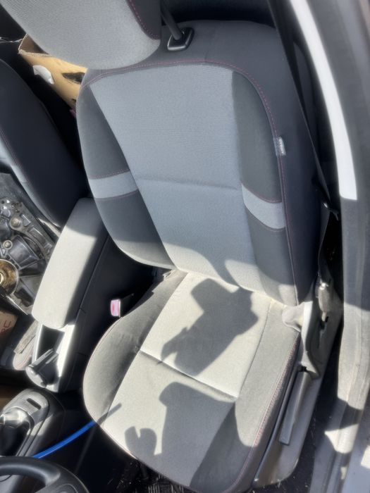 Dezmembrez Renault Scenic 14 tce