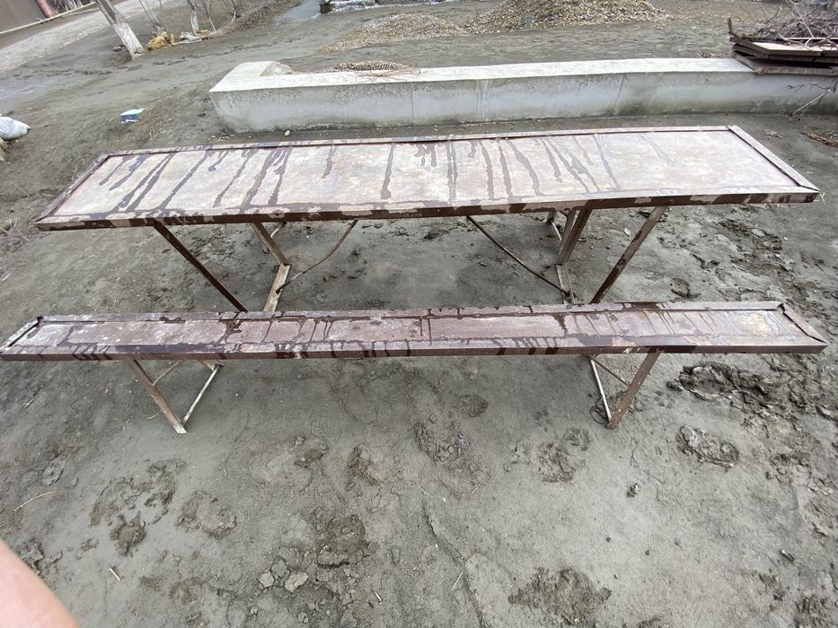 Temir stol stul 12 kishi uchun