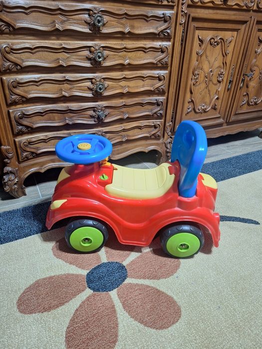 Mașinuța pentru copii